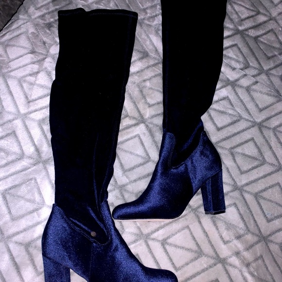Beautiful Blue Velvet Thigh high boots - Picture 3 of 7